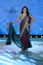  at Pidilite presents Manish Malhotra, Shaina NC show for CPAA in Mumbai on 1st July 2012 (32).JPG